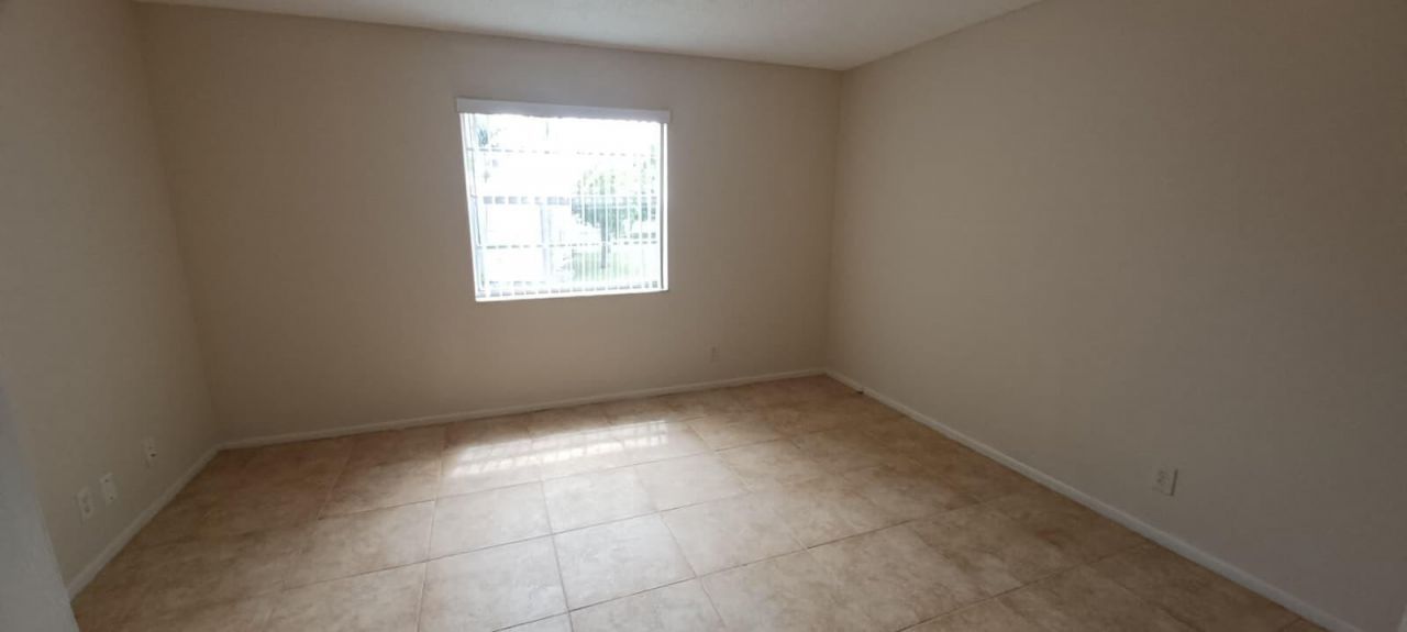 409 Executive Center Drive, Unit 209, West Palm Beach, FL 33401 Photo