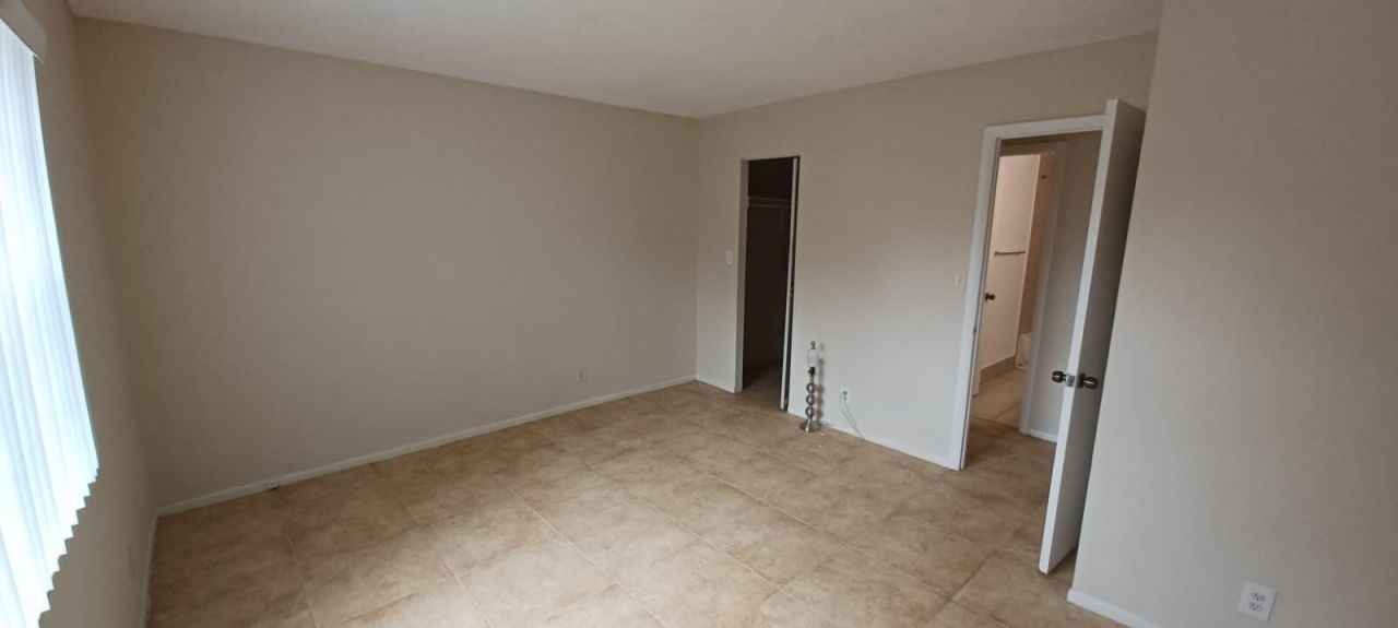 409 Executive Center Drive, Unit 209, West Palm Beach, FL 33401 Photo