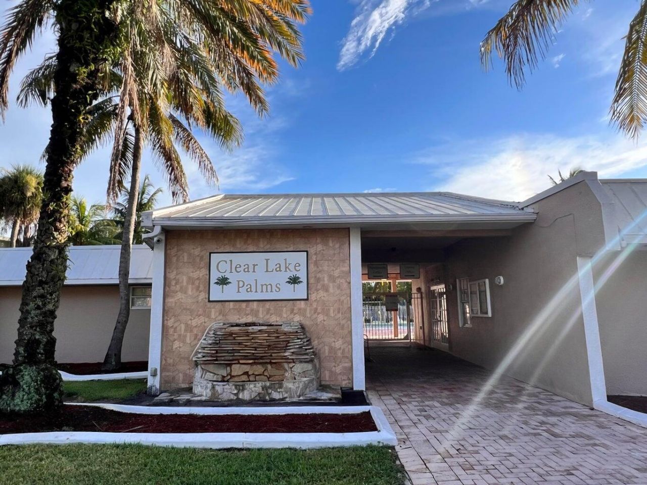 409 Executive Center Drive, Unit 209, West Palm Beach, FL 33401 Photo
