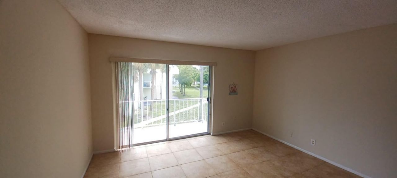 409 Executive Center Drive, Unit 209, West Palm Beach, FL 33401 Photo