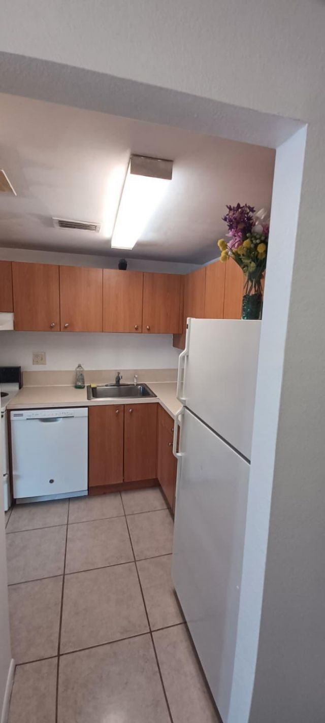 409 Executive Center Drive, Unit 209, West Palm Beach, FL 33401 Photo
