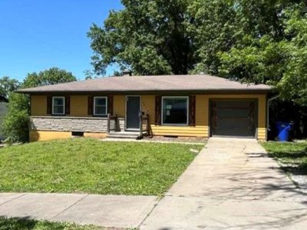 8958 E 54th Street, Raytown, MO 64133