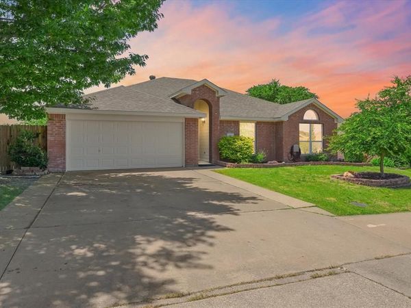 501 Meadowview Street, Farmersville, TX 75442