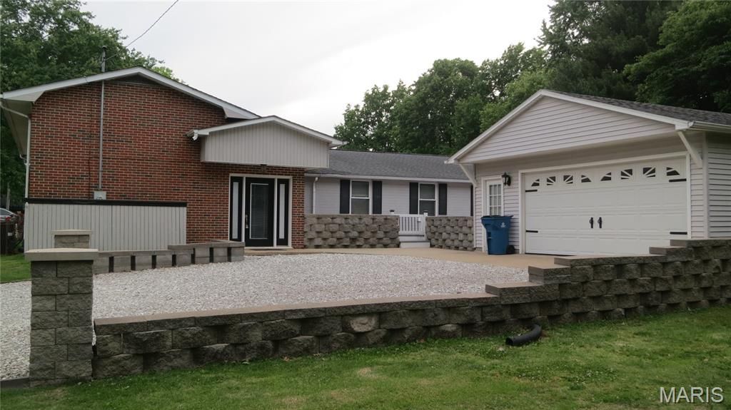 145 Maywood Drive , East Alton, IL 62024 Main Photo