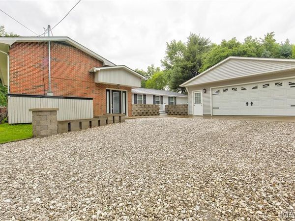 145 Maywood Drive, East Alton, IL 62024