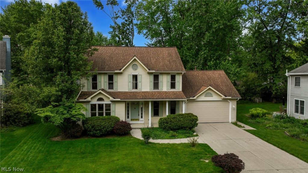 8460 Old Post Road, Olmsted Falls, OH 44138 Main Photo