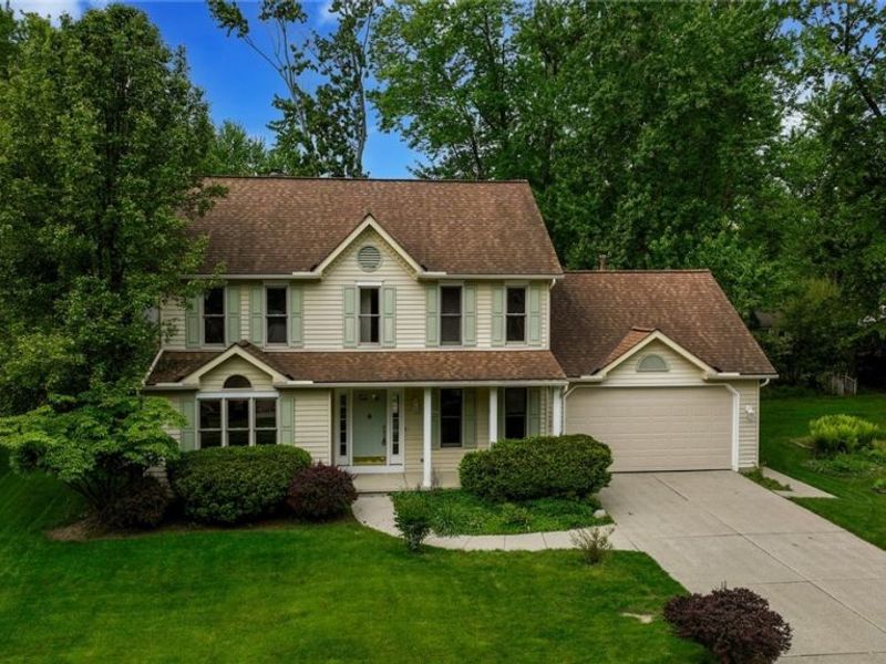 8460 Old Post Road, Olmsted Falls, OH 44138 Photo 1