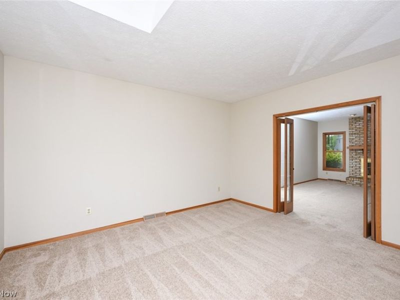 8460 Old Post Road, Olmsted Falls, OH 44138 Photo 10