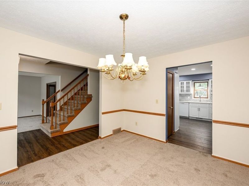 8460 Old Post Road, Olmsted Falls, OH 44138 Photo 18