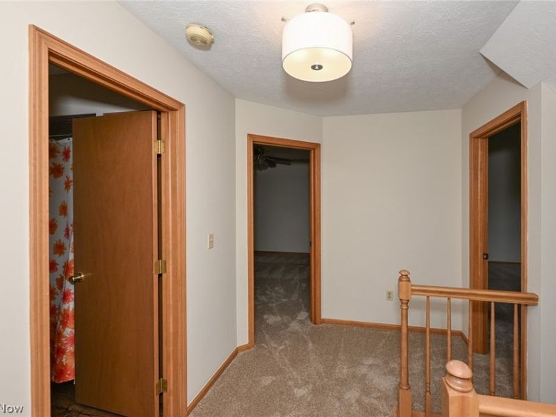 8460 Old Post Road, Olmsted Falls, OH 44138 Photo 24