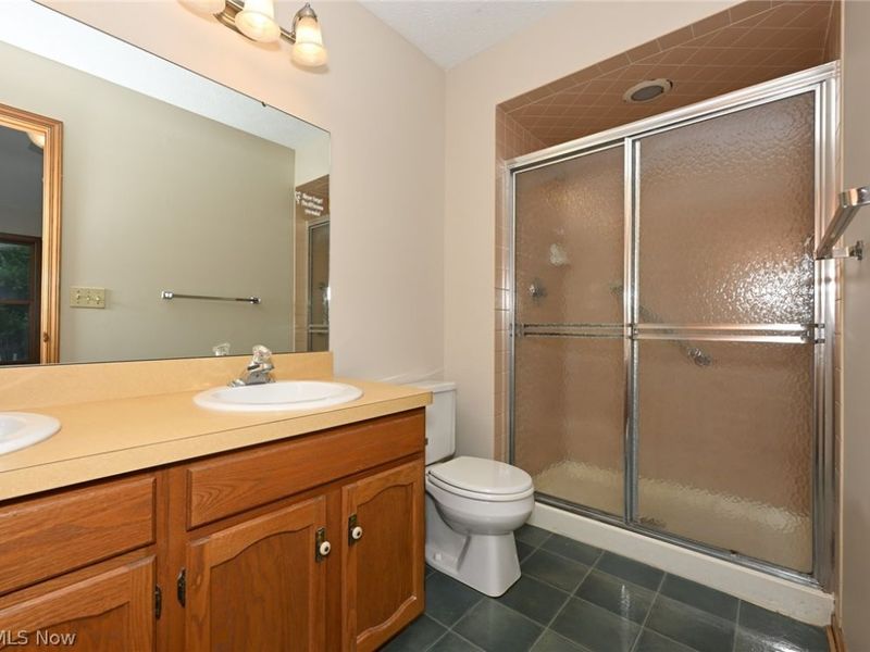 8460 Old Post Road, Olmsted Falls, OH 44138 Photo 28