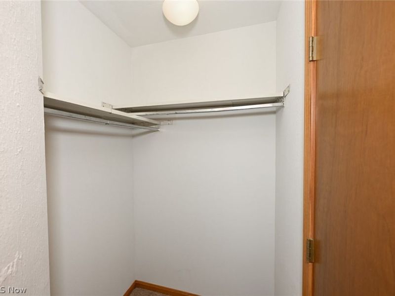 8460 Old Post Road, Olmsted Falls, OH 44138 Photo 29