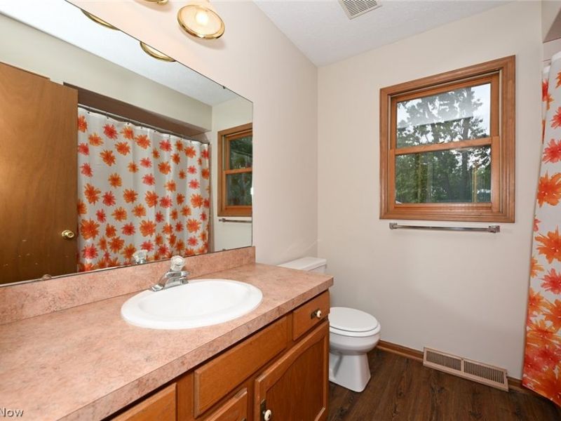 8460 Old Post Road, Olmsted Falls, OH 44138 Photo 33