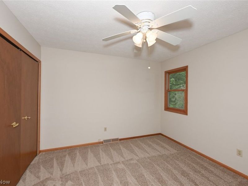 8460 Old Post Road, Olmsted Falls, OH 44138 Photo 34