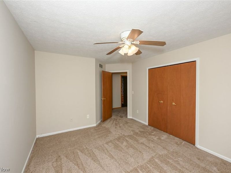 8460 Old Post Road, Olmsted Falls, OH 44138 Photo 38
