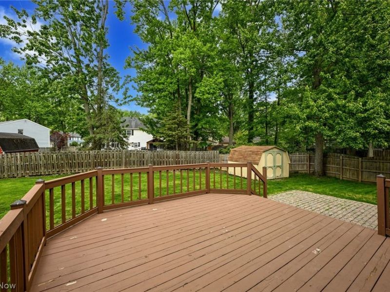8460 Old Post Road, Olmsted Falls, OH 44138 Photo 41
