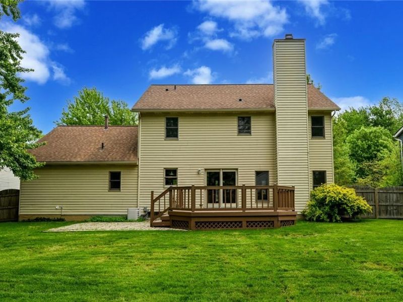 8460 Old Post Road, Olmsted Falls, OH 44138 Photo 5