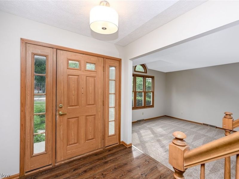 8460 Old Post Road, Olmsted Falls, OH 44138 Photo 8