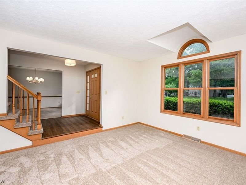 8460 Old Post Road, Olmsted Falls, OH 44138 Photo 9