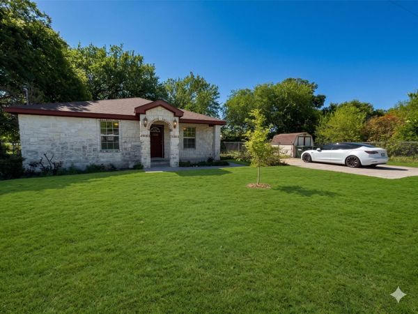 2004 Maple ST, Georgetown, TX 78626