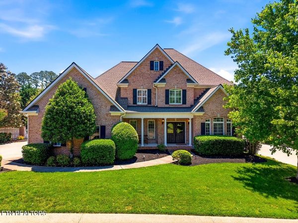 9648 Valley Woods Lane, Knoxville, TN 37922