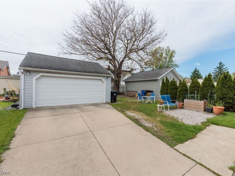 2301 Hood Avenue, Cleveland, OH 44109 Photo 4