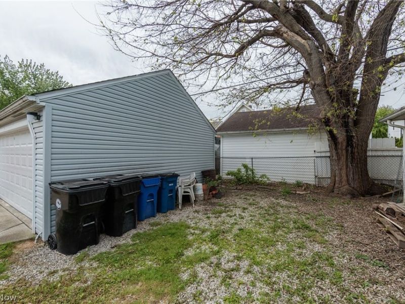 2301 Hood Avenue, Cleveland, OH 44109 Photo 9