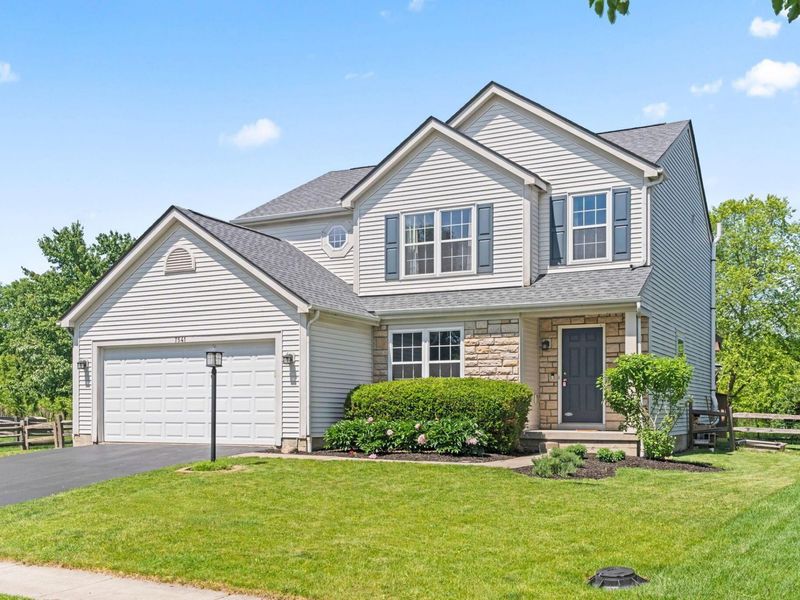 7541 Totten Springs Drive, Westerville, OH 43082 Photo 2