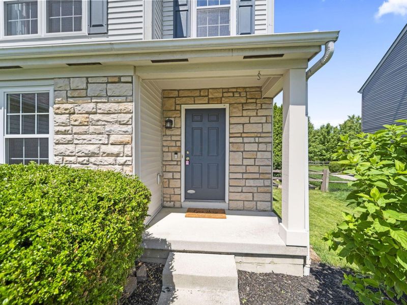 7541 Totten Springs Drive, Westerville, OH 43082 Photo 5