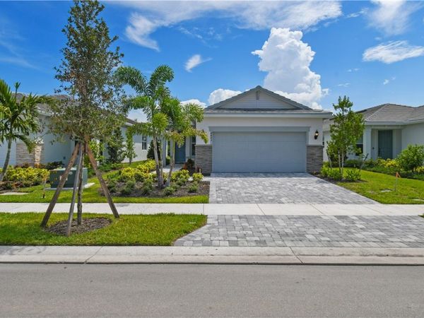 4403 Pinafore Street, Unit COMPASS 21, Vero Beach, FL 32967