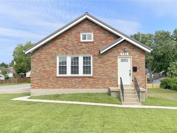 755 Pardella Avenue , St Louis, MO 63125