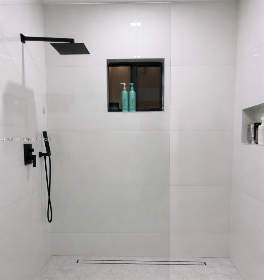 11115 W Okeechobee Rd , Unit 124, Hialeah Gardens, FL 33018 Photo