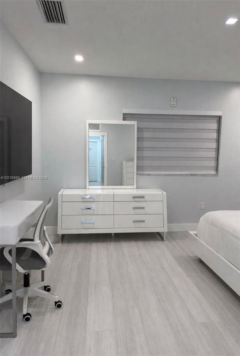 11115 W Okeechobee Rd , Unit 124, Hialeah Gardens, FL 33018 Photo
