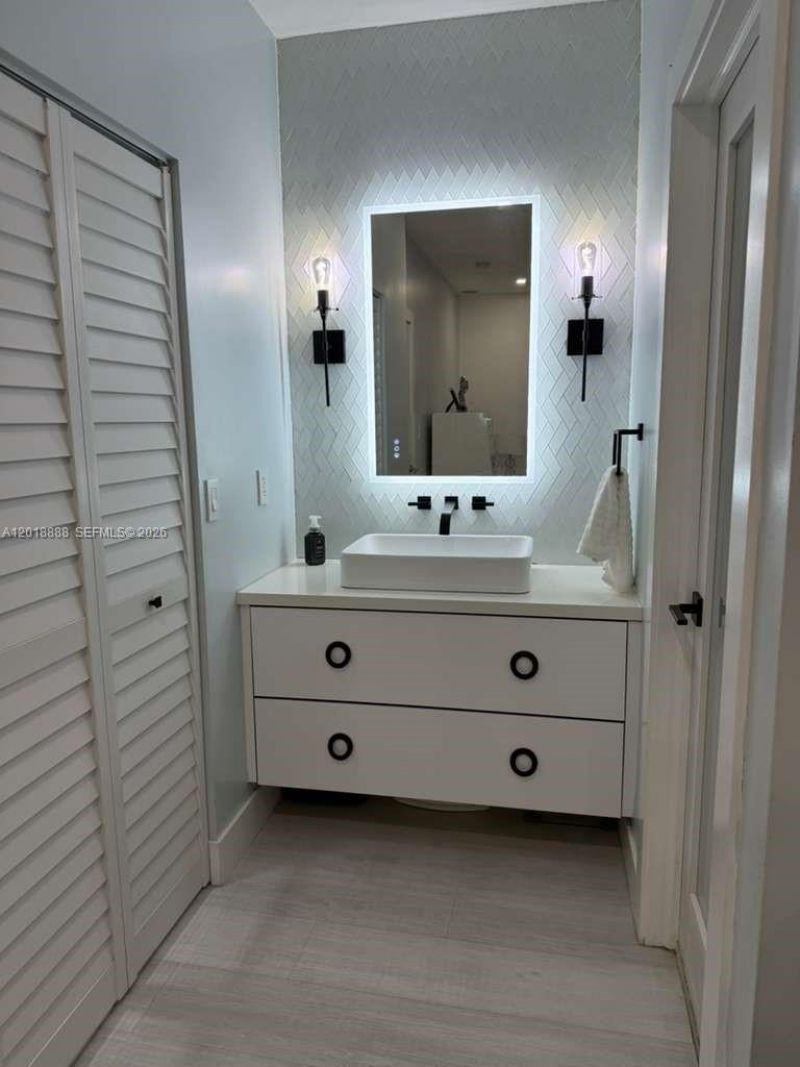 11115 W Okeechobee Rd , Unit 124, Hialeah Gardens, FL 33018 Photo