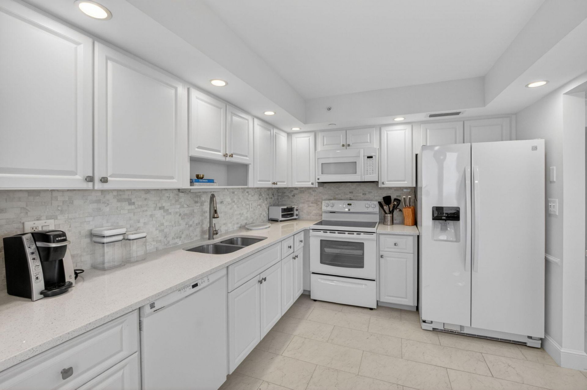 3009 S Ocean Boulevard, Unit 902, Highland Beach, FL 33487 Photo
