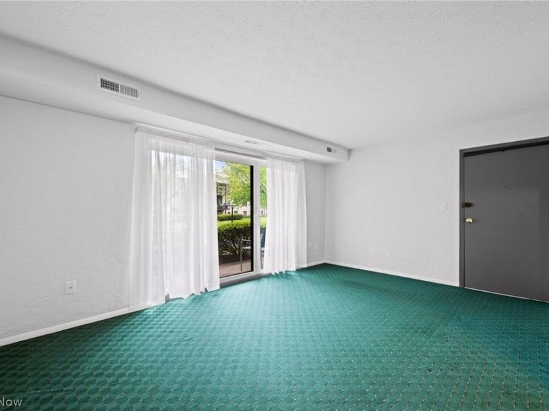 16395 Heather Lane, Middleburg Heights, OH 44130 Photo 4