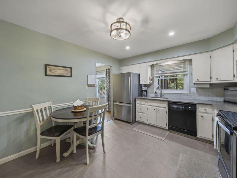 6951 Ardelle Drive, Reynoldsburg, OH 43068 Photo 10