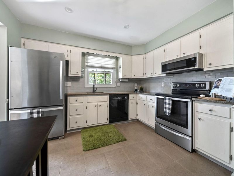 6951 Ardelle Drive, Reynoldsburg, OH 43068 Photo 18