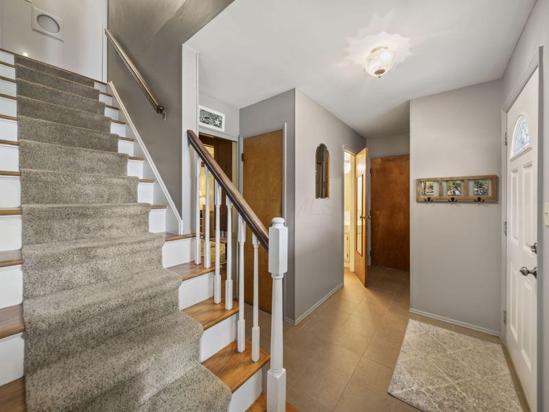 6951 Ardelle Drive, Reynoldsburg, OH 43068 Photo 6