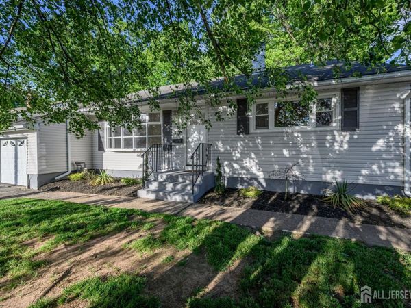 56 Drake Place , Colonia, NJ 07067