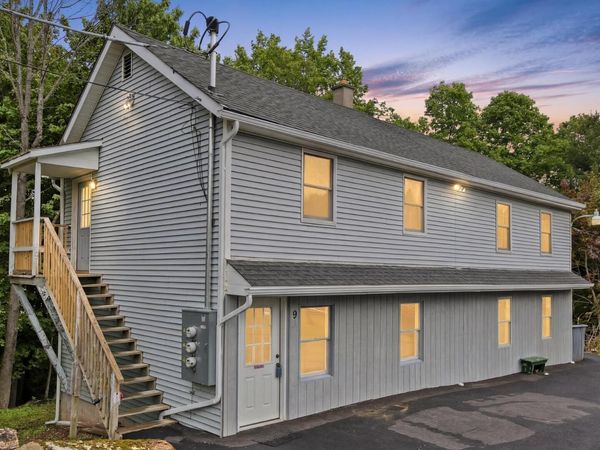 9 E Shore Lane, Beach Lake, PA 18405