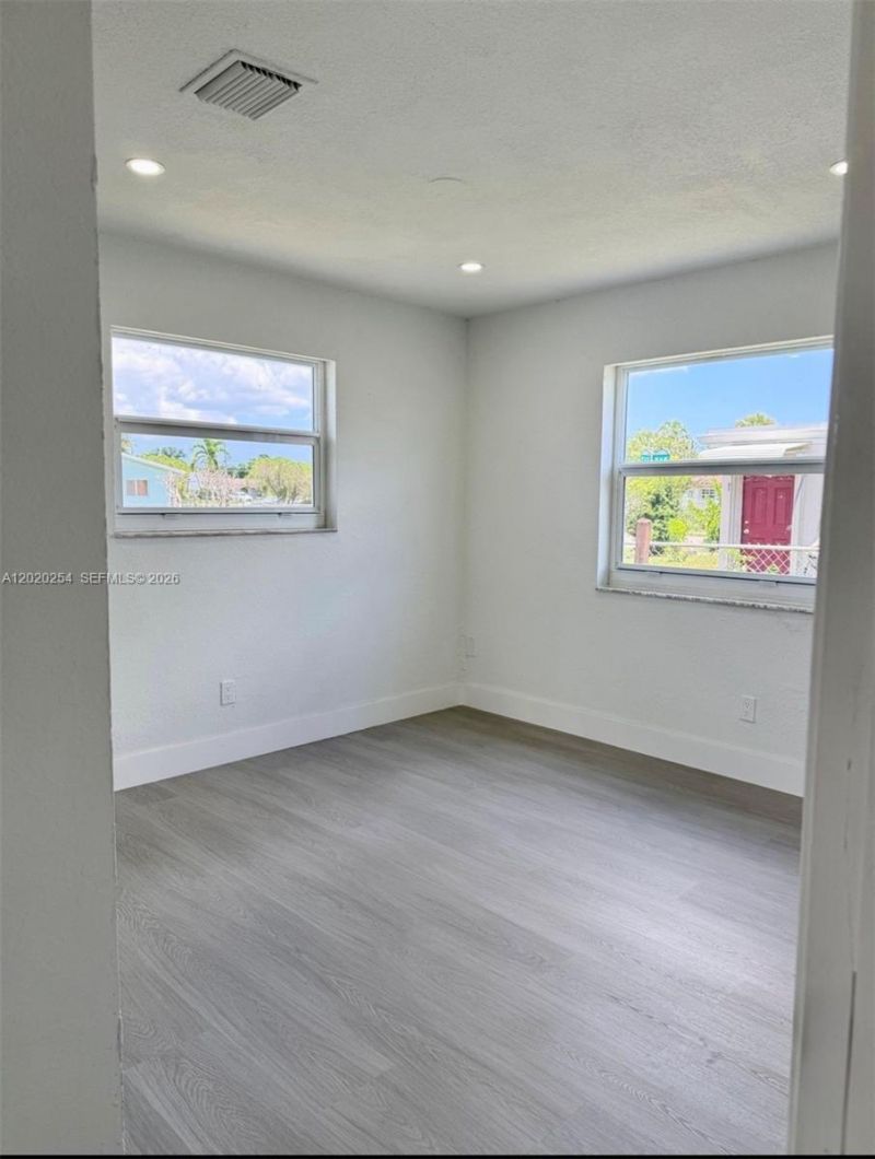2614 NW 25th St , Fort Lauderdale, FL 33311 Photo