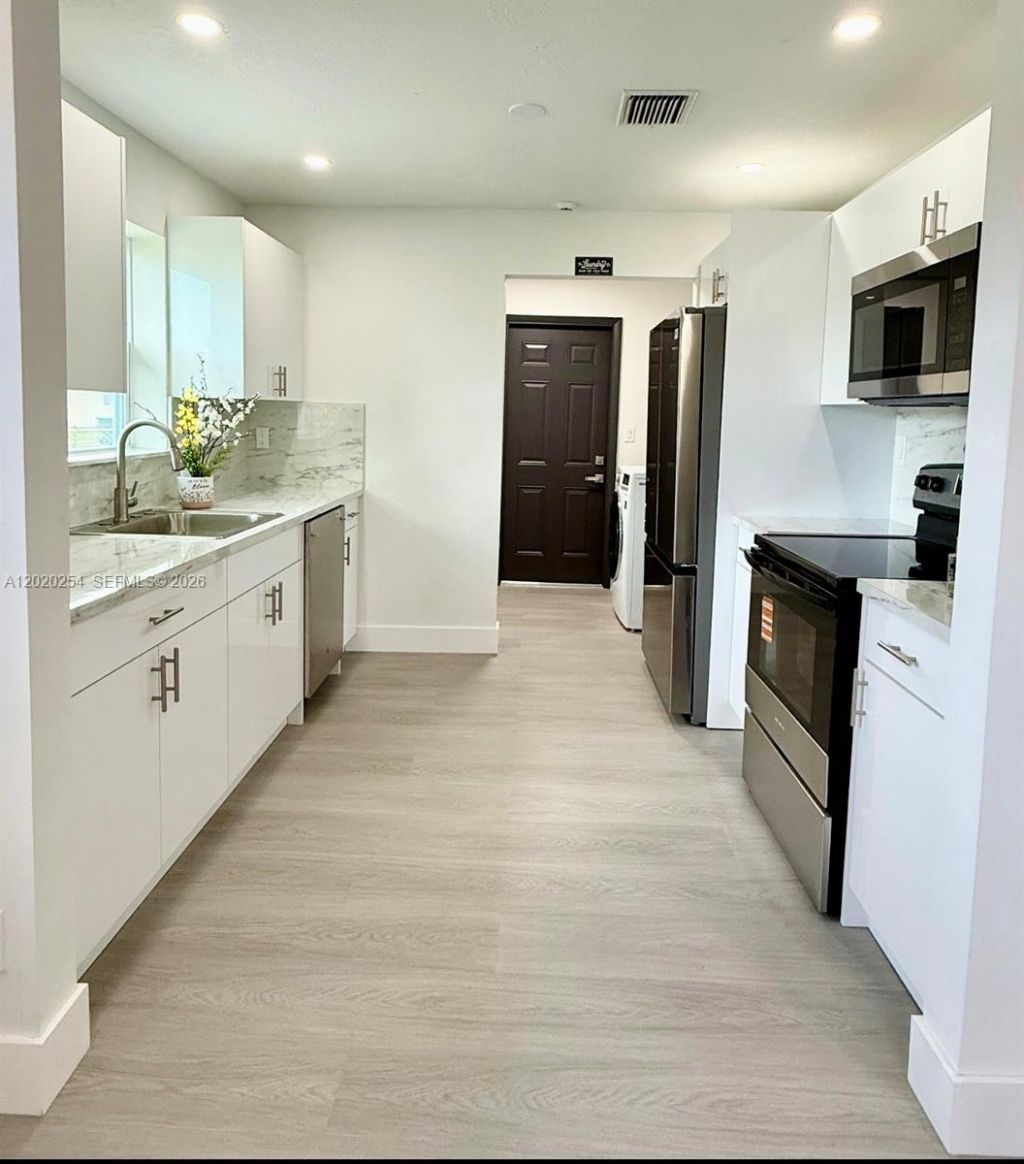 2614 NW 25th St , Fort Lauderdale, FL 33311 Photo