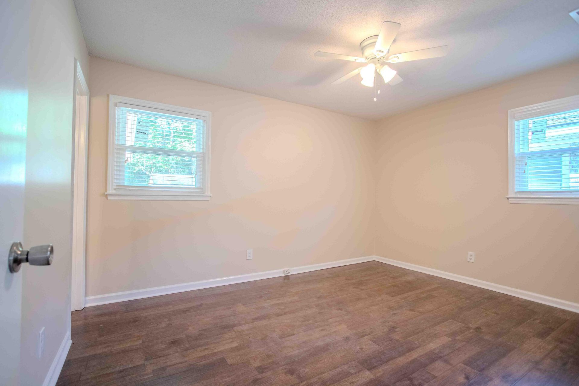 122 Hope Drive Photo 13