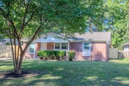 122 Hope Drive photo 4