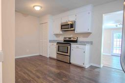 122 Hope Drive photo 4