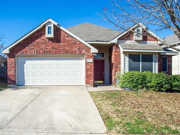 6823 Woodcrest Lane, Sachse, TX 75048