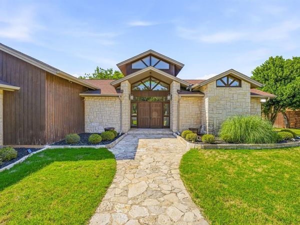 624 Williamsburg Court, Granbury, TX 76048