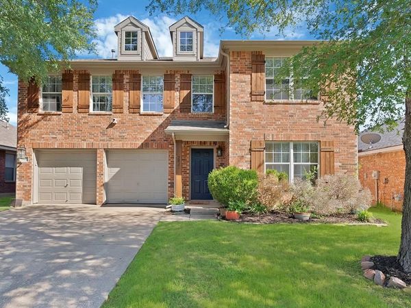 2827 Grandview Drive , Grand Prairie, TX 75052