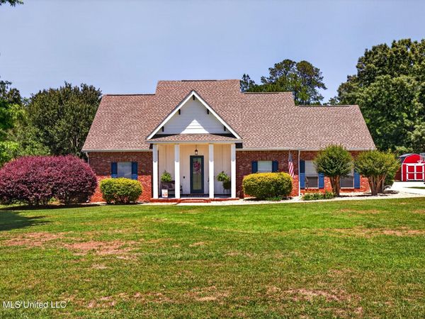 15452 Village Circle, Biloxi, MS 39532